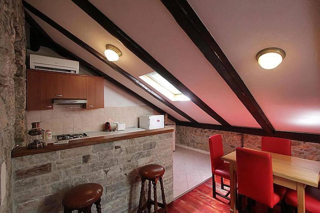 Apartment Dahlia 2 *